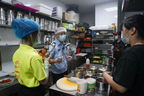 突擊檢查安康餐飲后廚 萬人云監督下的餐飲管理新篇章